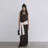 2025 Bow 「初秋」90年代极简针纸片人H廓形轻薄吊带背心连衣裙