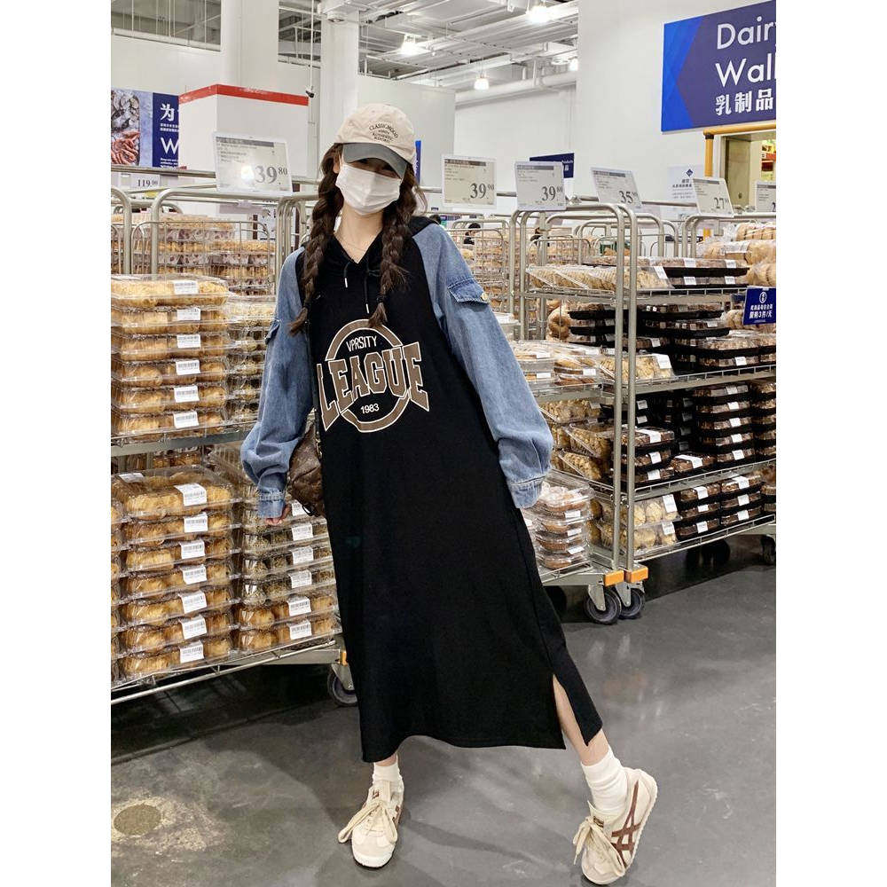 胖MM特大码300斤时尚宽松牛仔拼接连衣裙女秋冬连帽卫衣过膝长裙