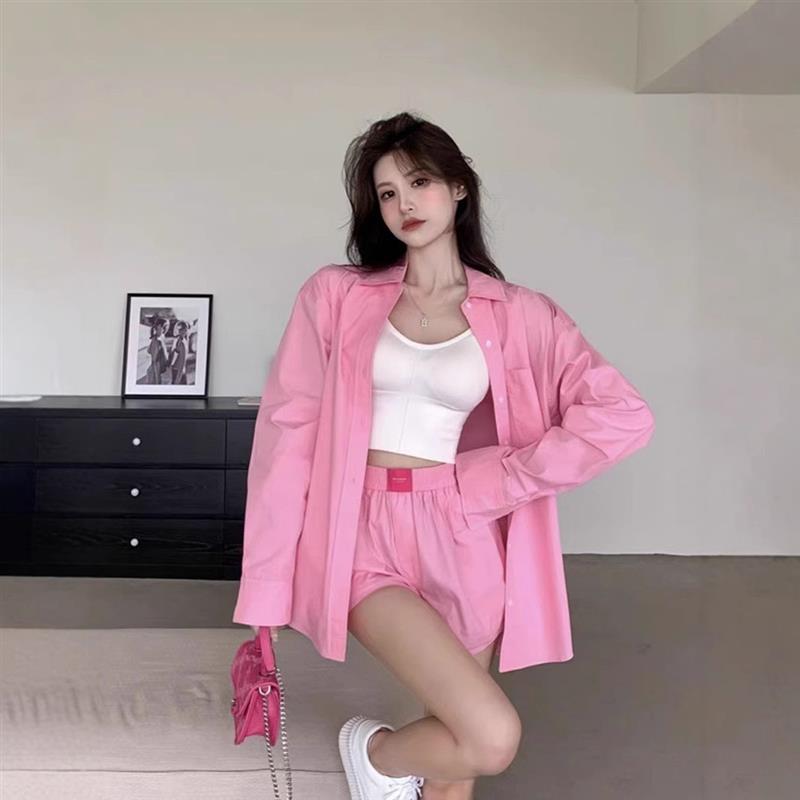 运动套装女夏季时尚休闲防晒长袖衬衫短裤海边度假两件套宽松减龄