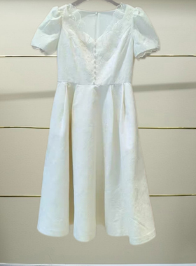 漳正品2025秋季本白V领连衣裙CSA3086150-250-3990