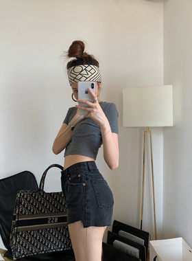 NSSCOLLECTION巨显腿长 高品质碳黑百搭高腰斜边提臀牛仔短裤热裤