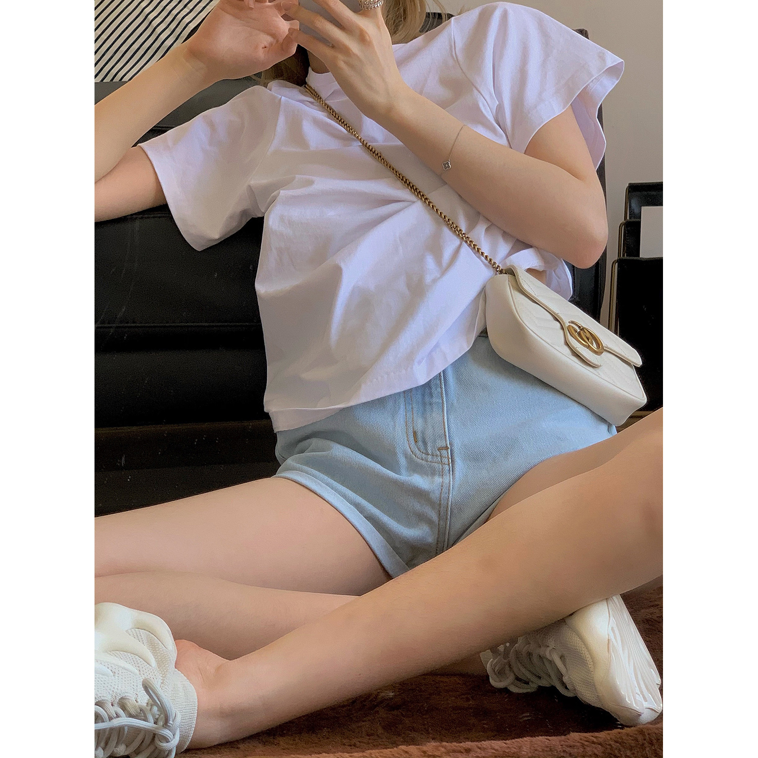 挖肩刺绣设计感上衣白色短袖t恤