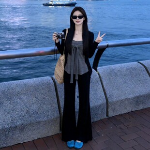 早秋巨好看穿搭一整套2026新款条纹抹胸开衫外套阔腿裤三件套装女