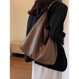 香港IT HKins松弛感包包女2025新款夏季复古通勤托特包单肩腋下包