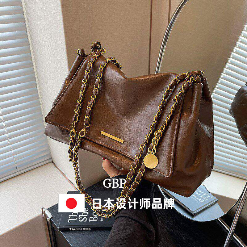 日本【设计师】IT. BAG 女包2026新款复古单肩包大容量斜挎链条包