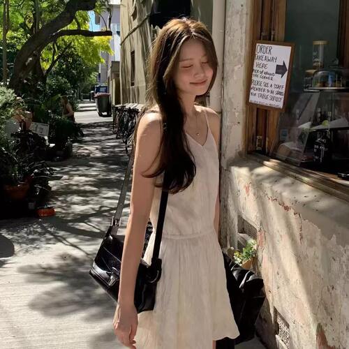 东大门韩系吊带抽绳收腰连衣裙