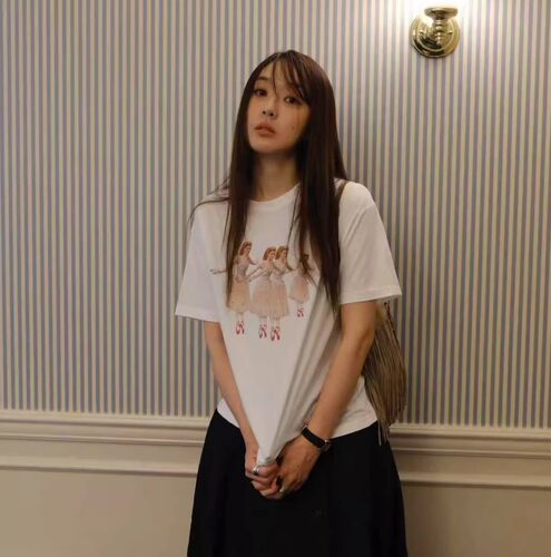 韩国fletta雕塑人物印花T恤短袖
