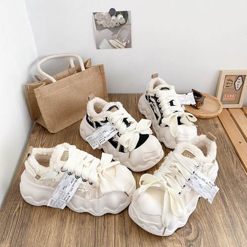 小众设计厚底增高加绒丑萌板鞋女