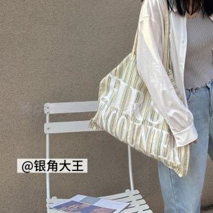 布凡良品/ins字母简约通勤单肩布包日常搭配购物袋竖条纹手拎布袋