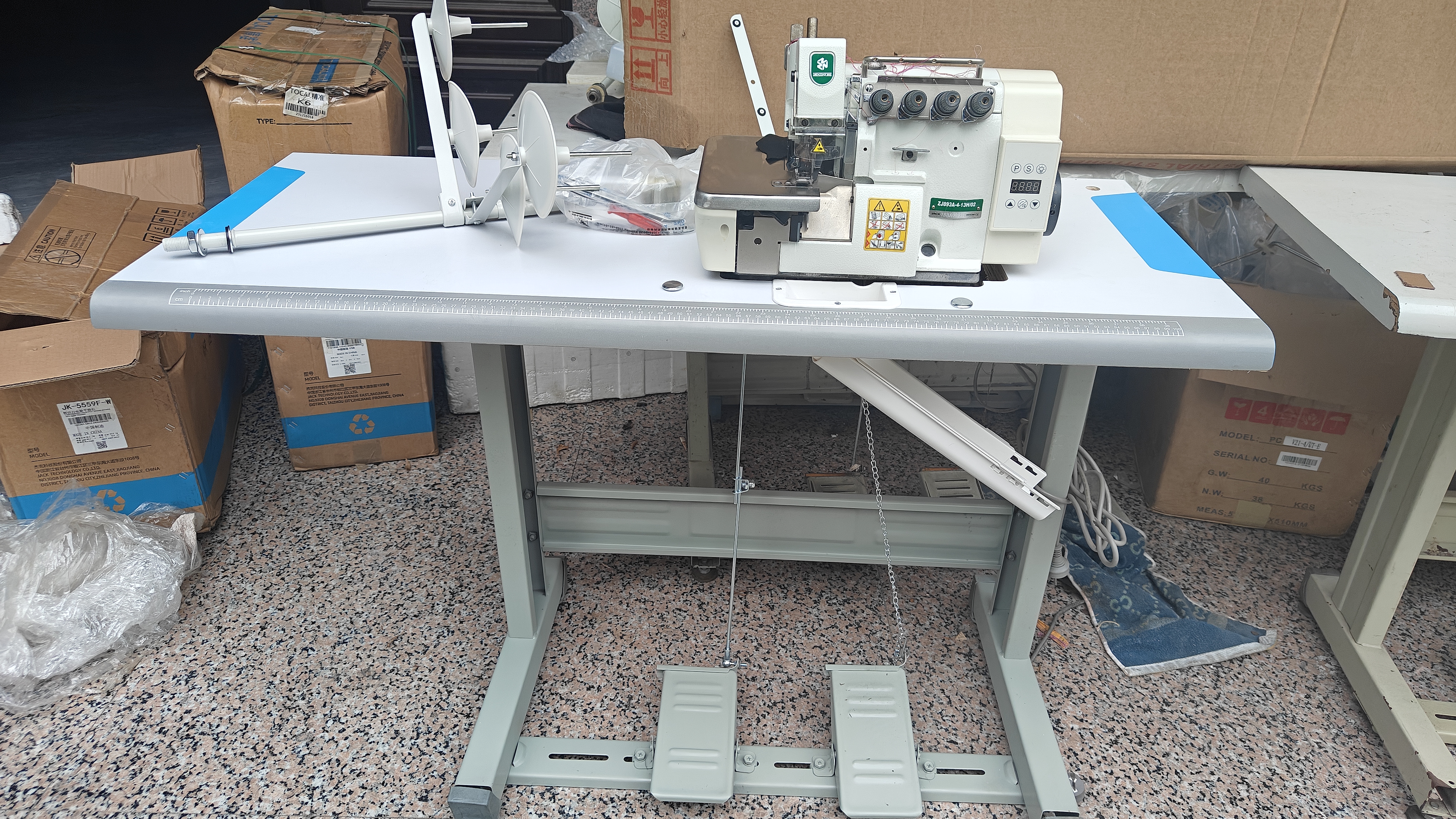 中捷893直驱一体包缝机工业四线拷边家用三线密拷四线锁边机二手