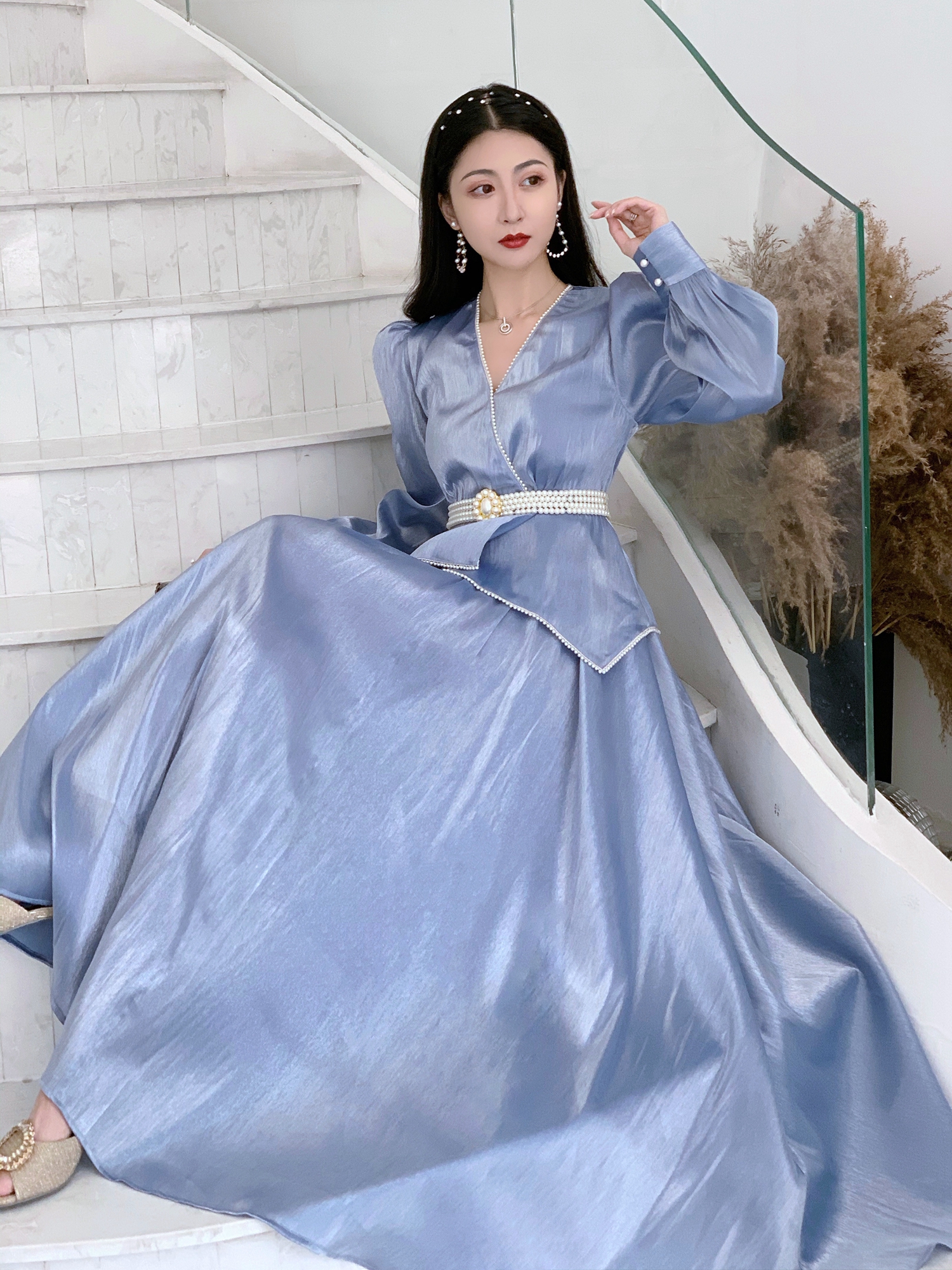 高定  浅海月光蓝鎏光缎仙女裙长款法式轻熟大裙摆气质连衣裙