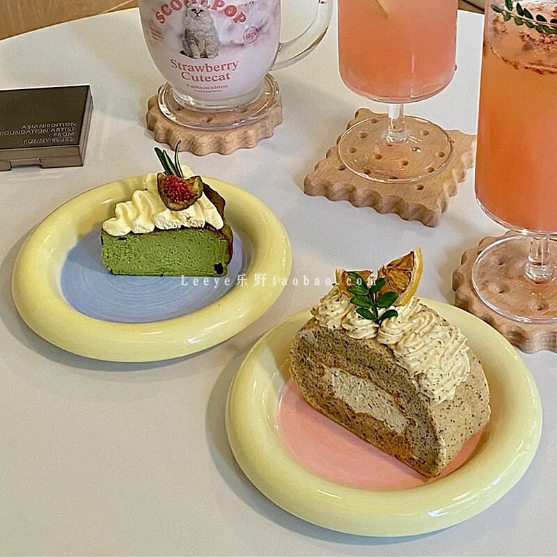韩式马卡龙色系奶fufu圆形陶瓷盘胖嘟嘟手绘水彩小清新甜品蛋糕盘
