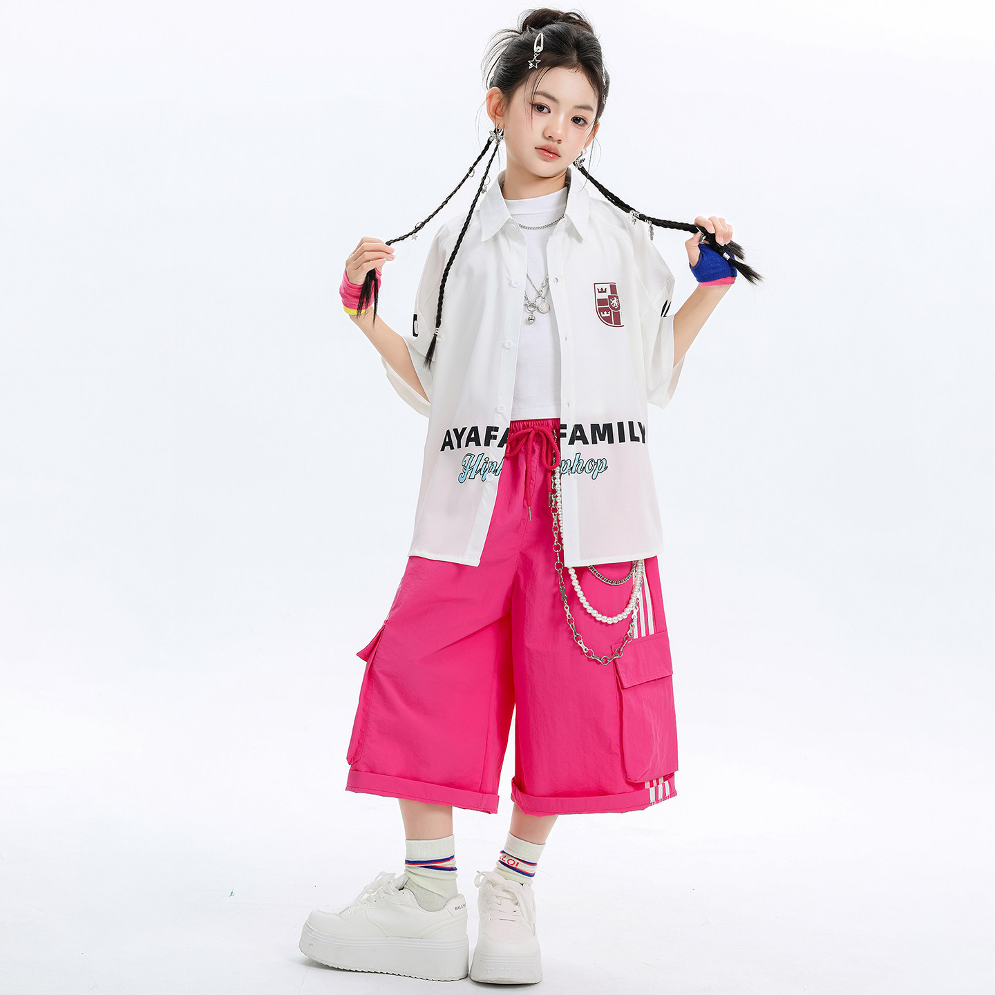 三层项链嘻哈女童夏珍珠裤链翻领七分裤舞蹈表演服短袖儿童演出服