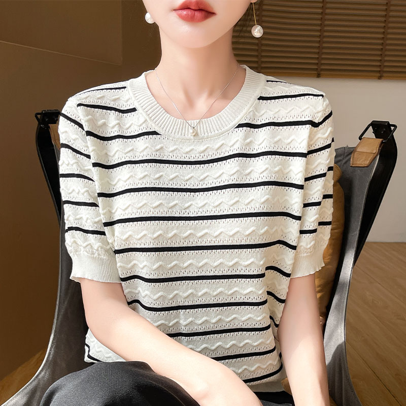 条纹短袖t恤女2025新款夏季洋气薄款冰丝针织小衫桑蚕丝显瘦上衣