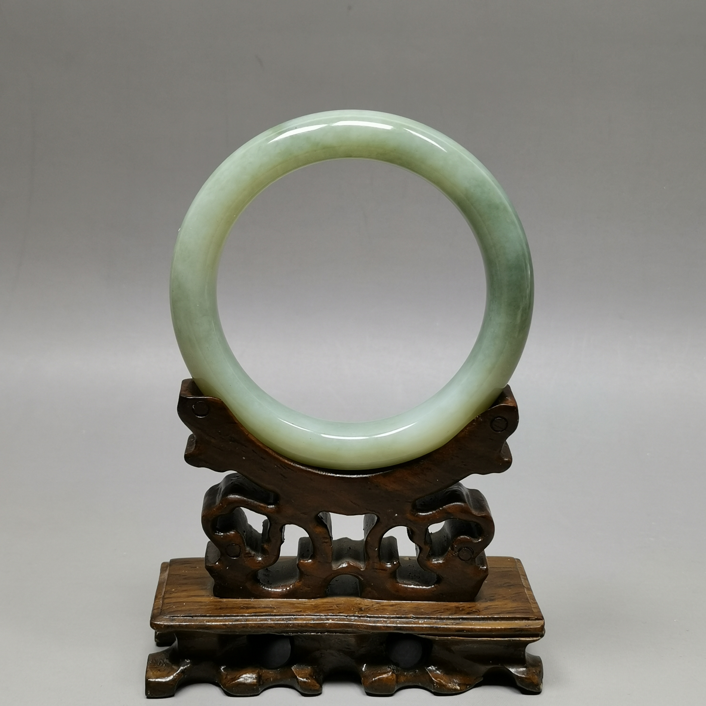 天然和田玉手镯57圈口玉镯子