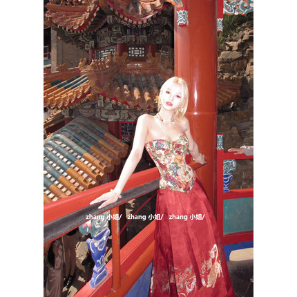 新中式国风红色改良汉服马面裙女秋冬婚服订婚晚礼服抹胸上衣套装