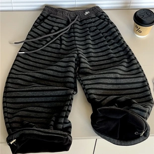 儿童柔软加绒加厚条纹运动卫裤2025冬季韩版男童宽松休闲保暖长裤