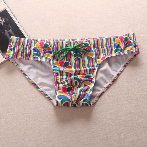 日系风格青春靓丽青年男士泳裤