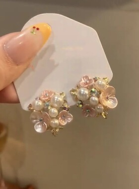 法式温柔百搭花朵圆形耳钉耳环女气质粉色设计感耳针2026新款配饰