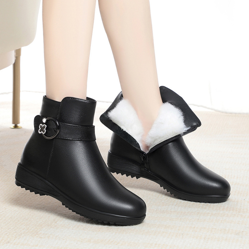 2025真皮冬季中跟真皮马丁靴短靴女加绒羊毛妈妈棉鞋中老年平底女
