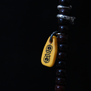 藏式黄色老料器纯手工雕刻金刚杵侧挂吊坠文玩佛珠配饰牧区原生态