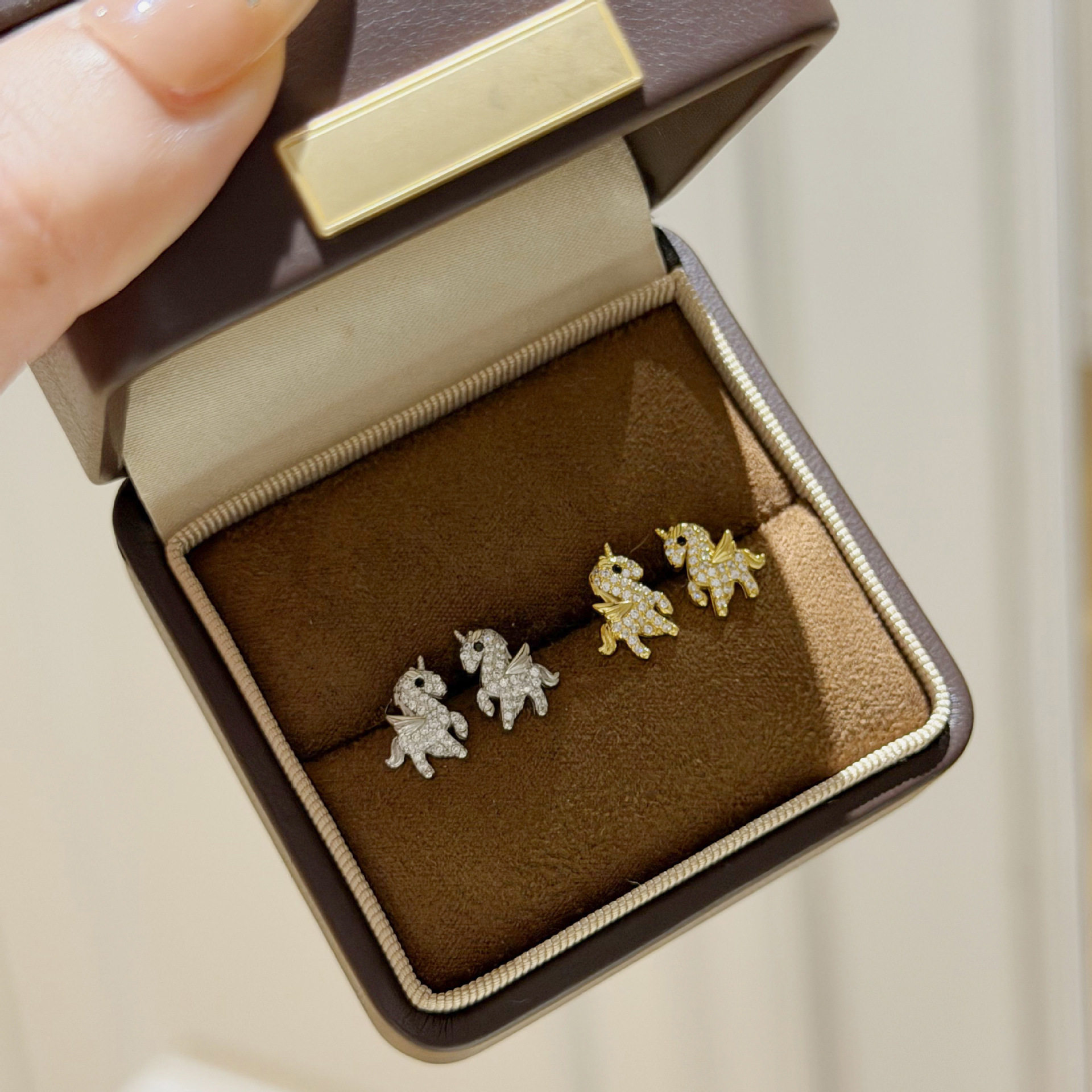 蒂奇实拍925纯银天使小马耳钉女小众设计感本命年耳环生肖马耳饰,饰品/流行首饰/时尚饰品新,耳钉,淘宝优惠券,粉丝福利购,淘宝优惠卷