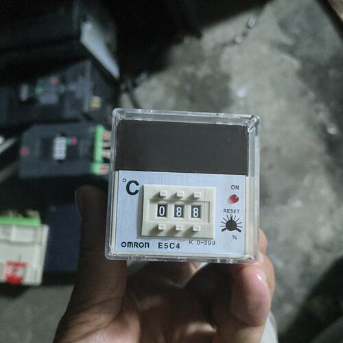 议价温控器E5C4-K0-399E5C4K0399E5C4-K0399E5C4K0-399