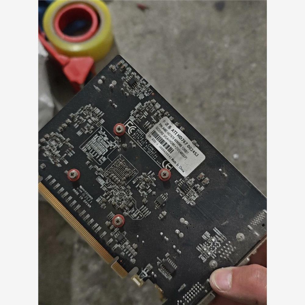 议价卡诺基HD7670 4GB独立显卡，成色如图，正常使用。支持