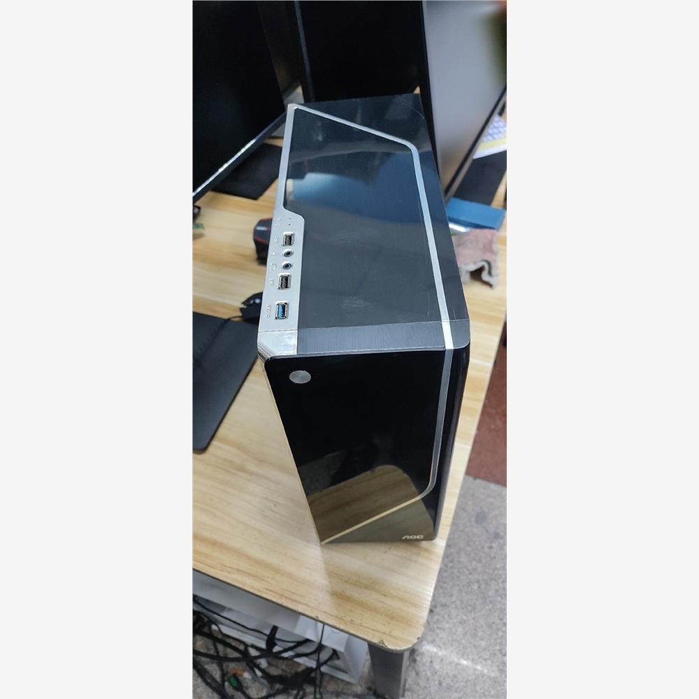 议价AOC小机箱，半侧透，F811D/黑，成色如图，尺寸如图