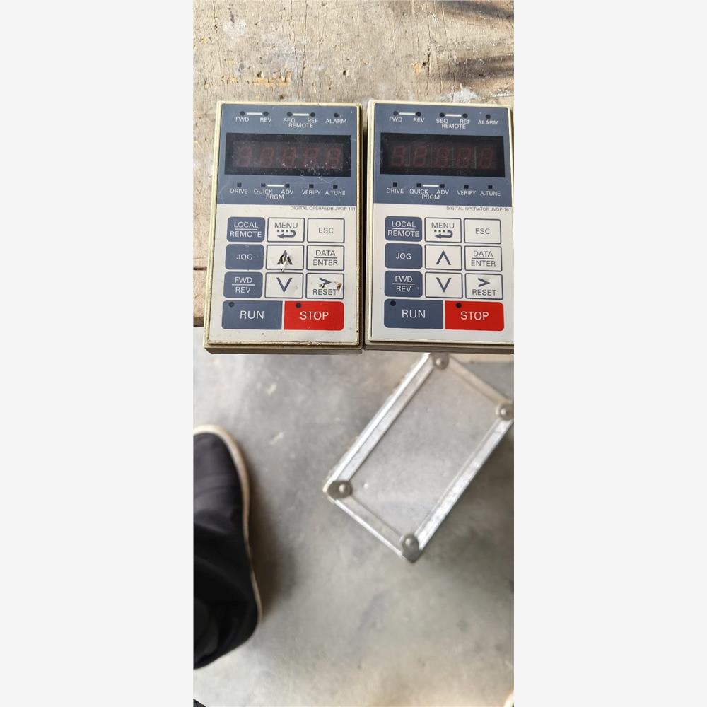 议价JVDP-161安川变频器面板有4个