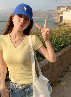 蓝色短袖t恤女夏季新款爆款正肩V领设计感修身白色显瘦小众上衣潮