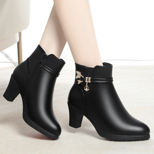 爆款女士时装靴冬季加绒加厚抗寒防冻中年气质时尚女鞋百搭时装靴