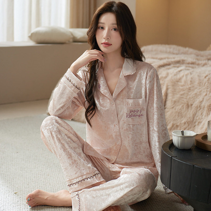 上海故厂家直发2025秋冬高级感金丝绒睡衣女加密保暖金钻绒家居服