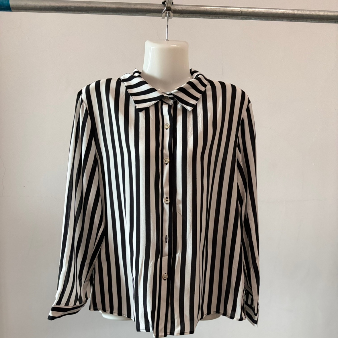 长袖黑白条纹真丝双绉衬衫女