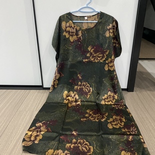 小蓝真丝 绿花珍珠缎短袖连衣裙配腰带 100%桑蚕丝 20姆米左右