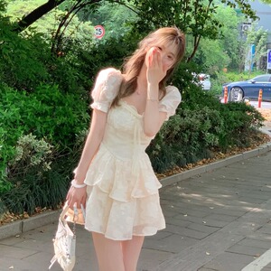 法式泡泡袖连衣裙仙女夏季气质感高级感收腰a字公主蓬蓬裙小个子