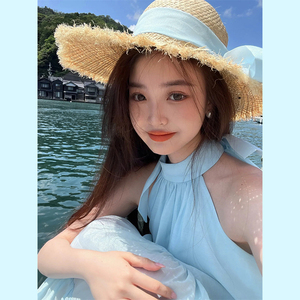 2023年新款蓝色挂脖吊带连衣裙子法式浪漫设计感超火坠感长裙夏季