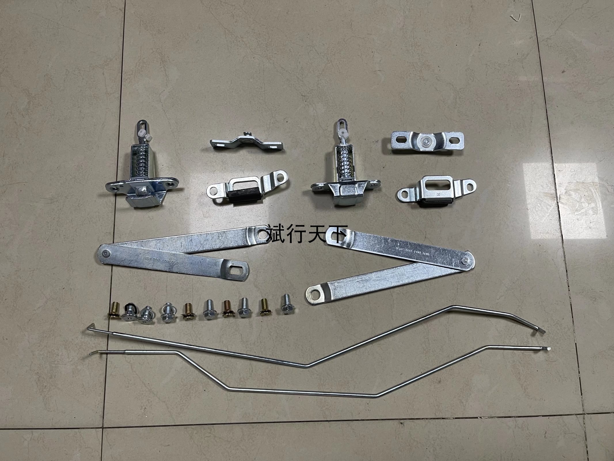 适用中兴大领主货箱锁 尾门锁总成 后门锁 货厢锁 原厂皮卡车配件图片