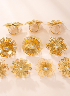 轻奢镂空镶钻钛钢花朵戒指