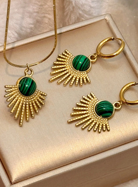 美拉德孔雀石钛钢项链女百搭秋冬