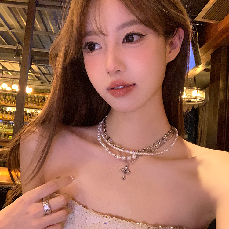 千金缪斯 叠戴十字架珠珠轻奢设计项链甜酷choker锁骨链配饰女生