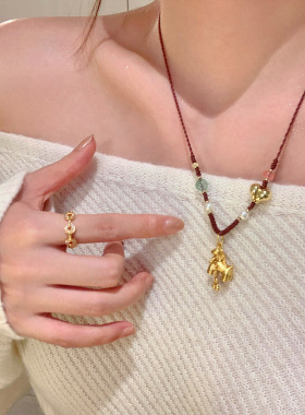 金色小马项链小众设计感百搭女款