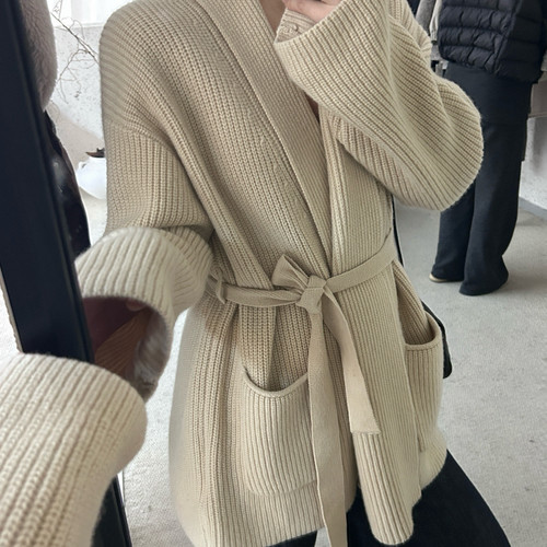 七七店中长款洋气时尚保暖毛衣(配腰带)（含100羊毛）YS1-37023