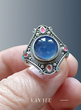 古玩收藏藏区回流老包浆老银镶嵌变色石女戒指藏银景泰蓝戒指指环