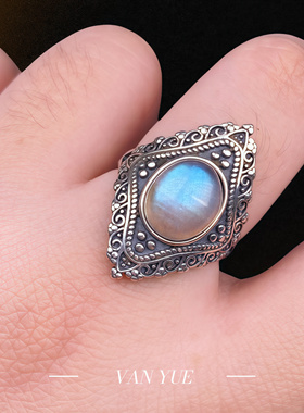 S925银镶嵌灰月光戒指复古做旧尼泊尔女手饰品蓝光强无裂活口设计