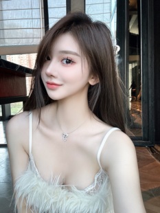 韩女氛围感 奥拉绒保暖面料丰盈毛毛吊带蕾丝内搭背心 羽化登仙