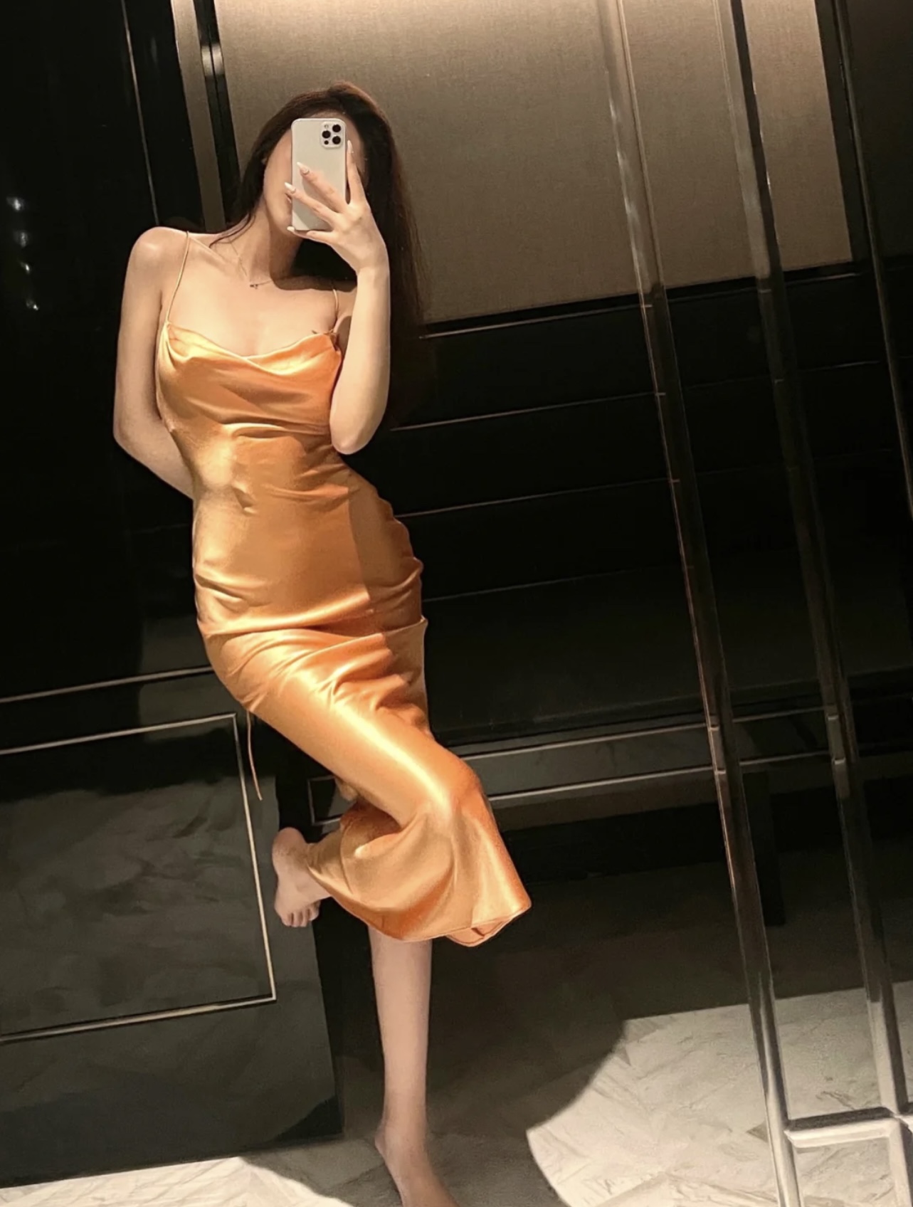 性感系带露背修身吊带长裙珠光绸缎面连衣裙S曲线荡领鱼尾礼服裙