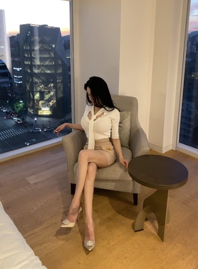 孙智慧韩国定制“心动预警”温柔高级感飘带中袖薄款针织衫上衣