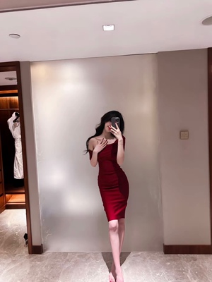 卜斯斯同款现货绷带面料包臀显腰身弹力修身礼服婚裙连衣裙