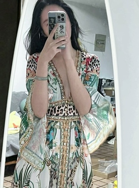 卜斯斯同款*美jue人寰*花朵v领深v重工显瘦收腰烫钻大裙摆连衣裙